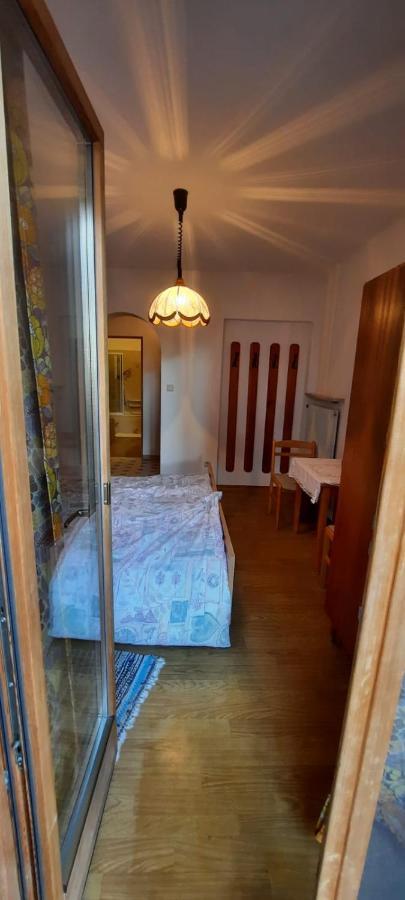Hof Am Brunnen Apartment Cornaiano Bagian luar foto