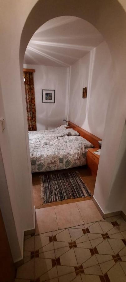 Hof Am Brunnen Apartment Cornaiano Bagian luar foto